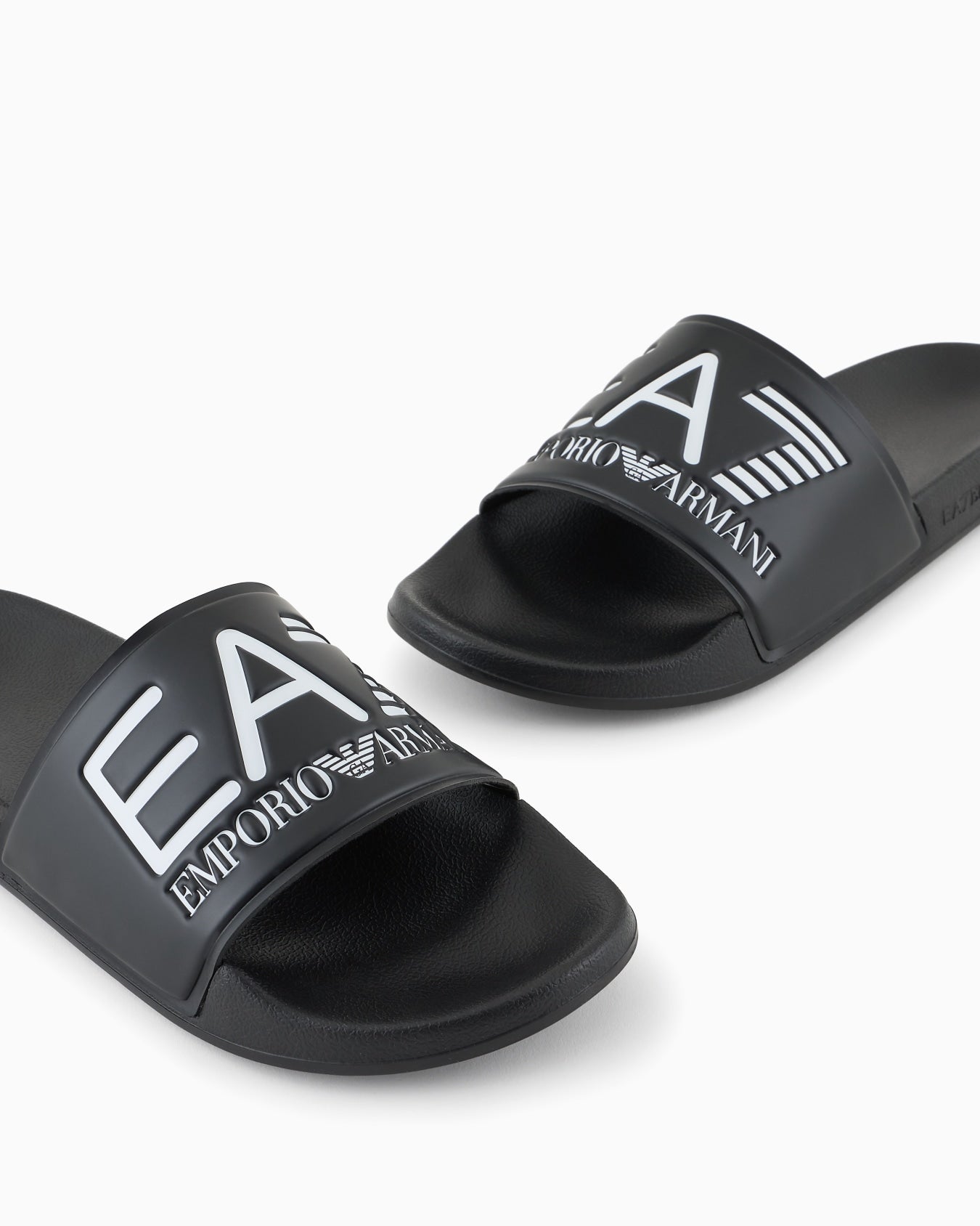 EA7 - Slides in gomma antiscivolo con maxi fascia e logo NERO